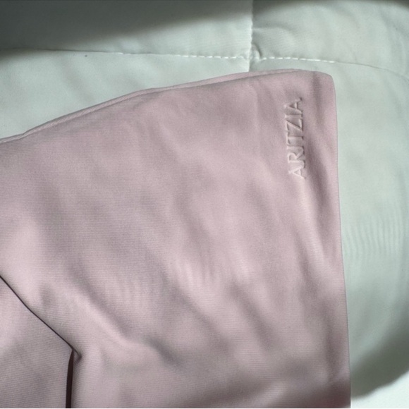 NWT ARITZIA Villa Pink Original Contour Twist Off-shoulder Top - Picture 6 of 7